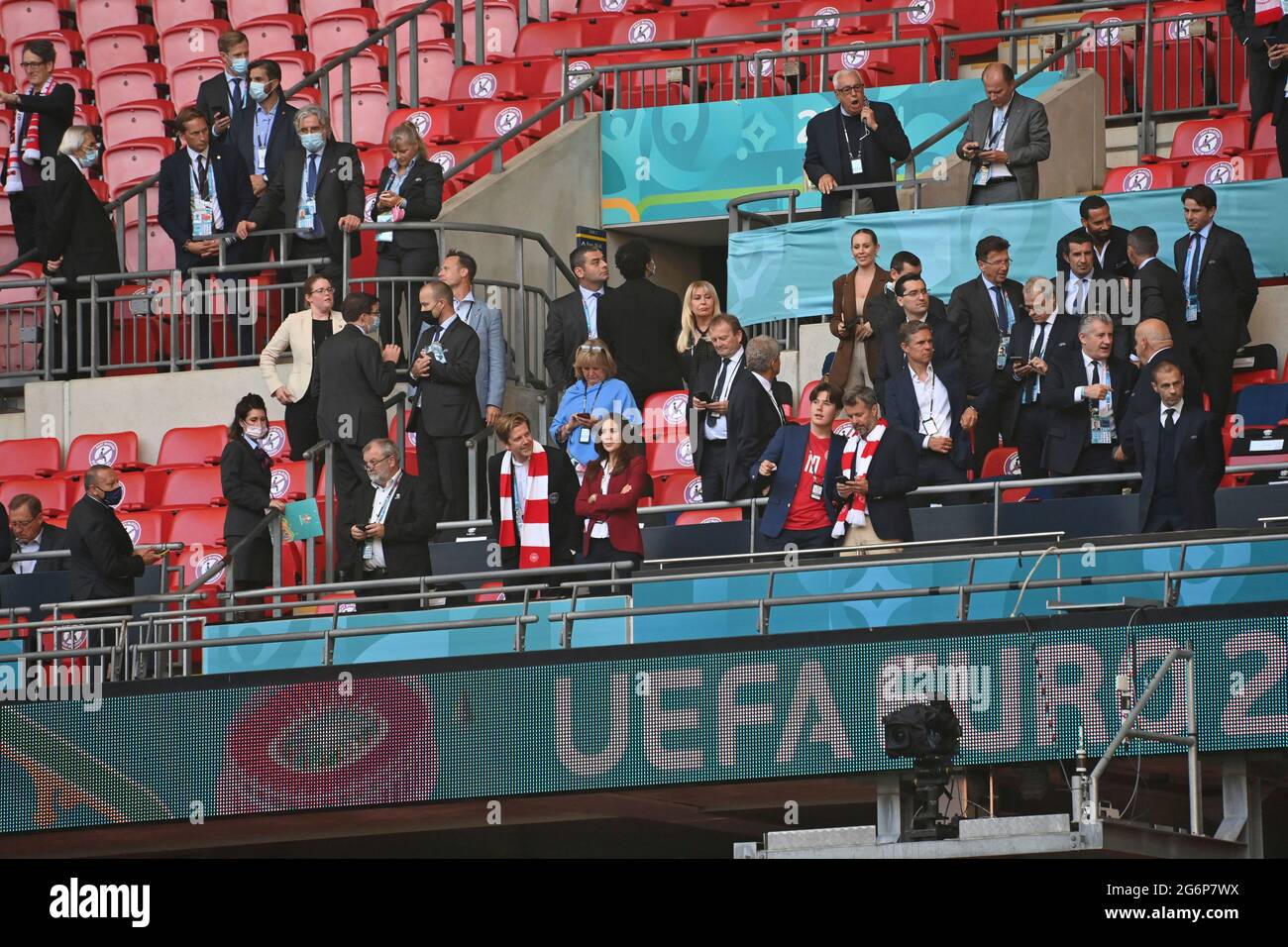 The Danish Prime Minister Mette FREDRIKSEN, view of the VIP box, feature, symbol photo, edge motif, semi-finals, game M50, England (ENG)