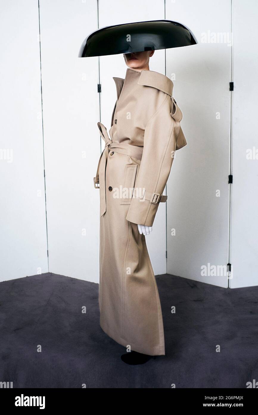 Paris, France. 7th July, 2021. A model presents a creation by Balenciaga as  part of its Fall-Winter 2021/2022 Haute Couture collections during Paris  fashion week in Paris, France, on July 7, 2021.