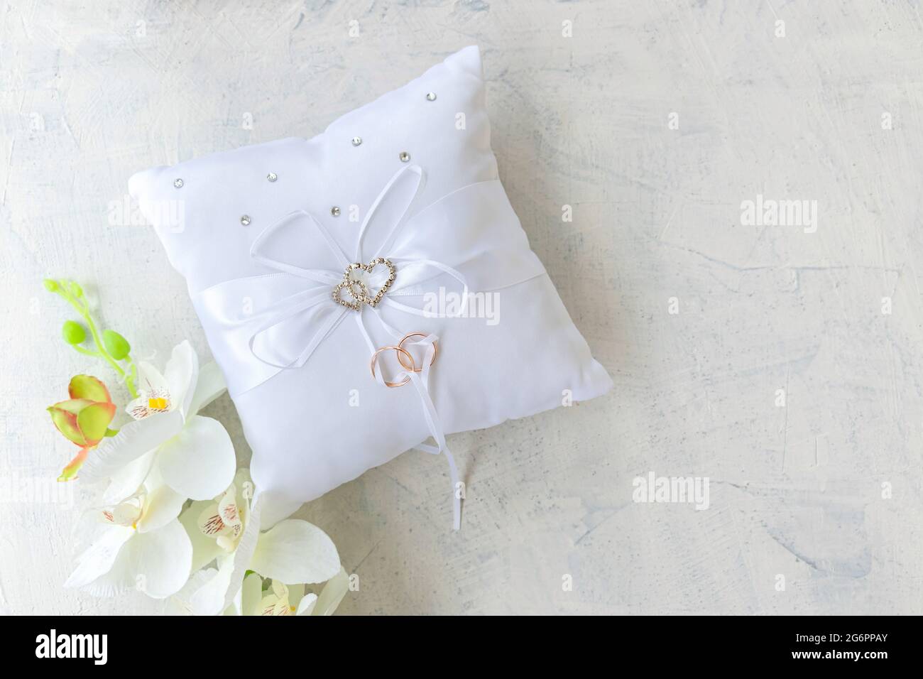 Wedding pillow\\Bridal Ring pillow\\marshmallow wedding pillow\\pink pillow