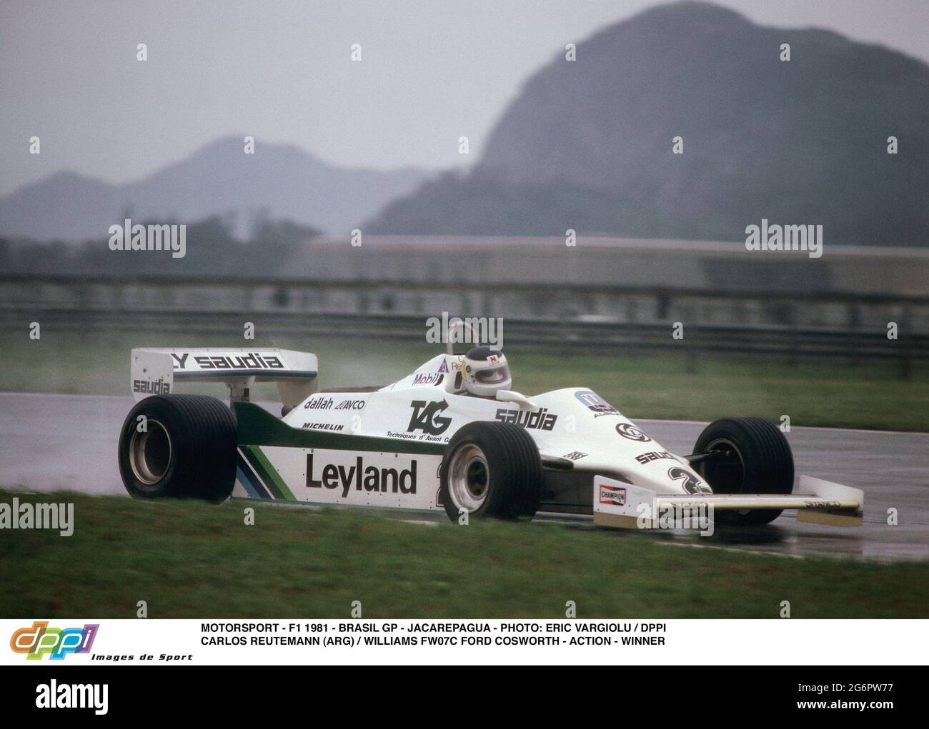 MOTORSPORT - F1 1981 - BRASIL GP - JACAREPAGUA - PHOTO: ERIC VARGIOLU / DPPI CARLOS REUTEMANN (ARG) / WILLIAMS FW07C FORD COSWORTH - ACTION - WINNER Stock Photo