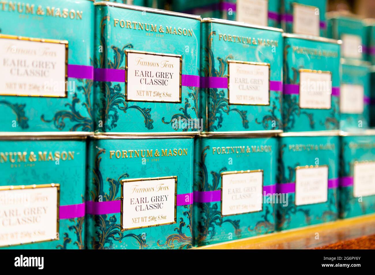 Tea display piccadilly london hires stock photography and images Alamy