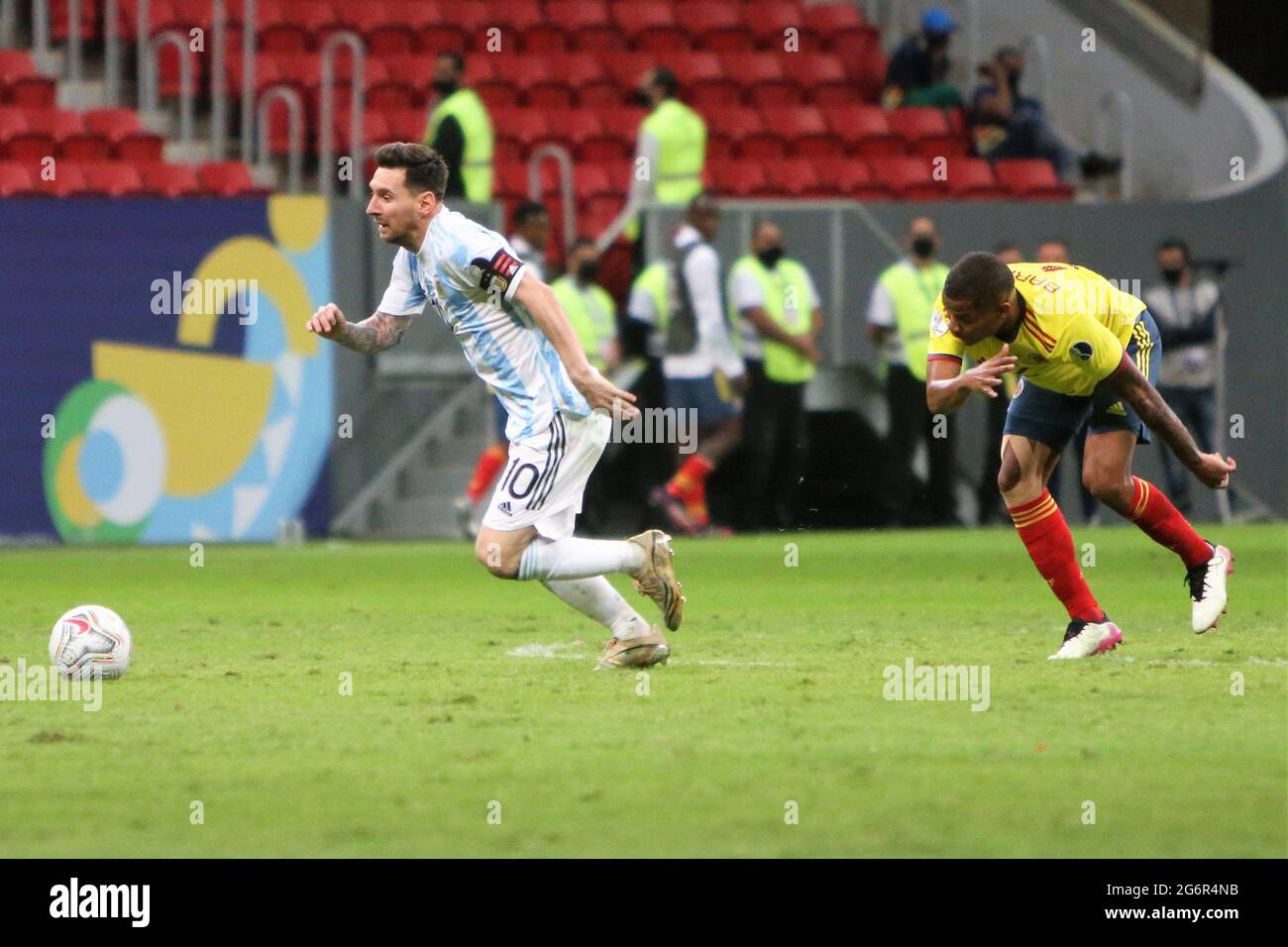 Lionel Messi of Argentina and Wilmar Barrios of Colombia during the Copa America 2021, semi-final football match between Argentina and Colombia on July 7, 2021 at Estadio Nacional Mane Garrincha in Brasilia, Brazil - Photo Laurent Lairys / DPPI Stock Photo