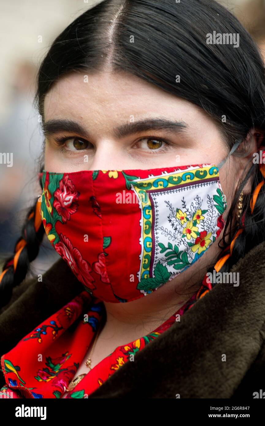 Gypsy roma and traveller communities hi-res stock photography and ...