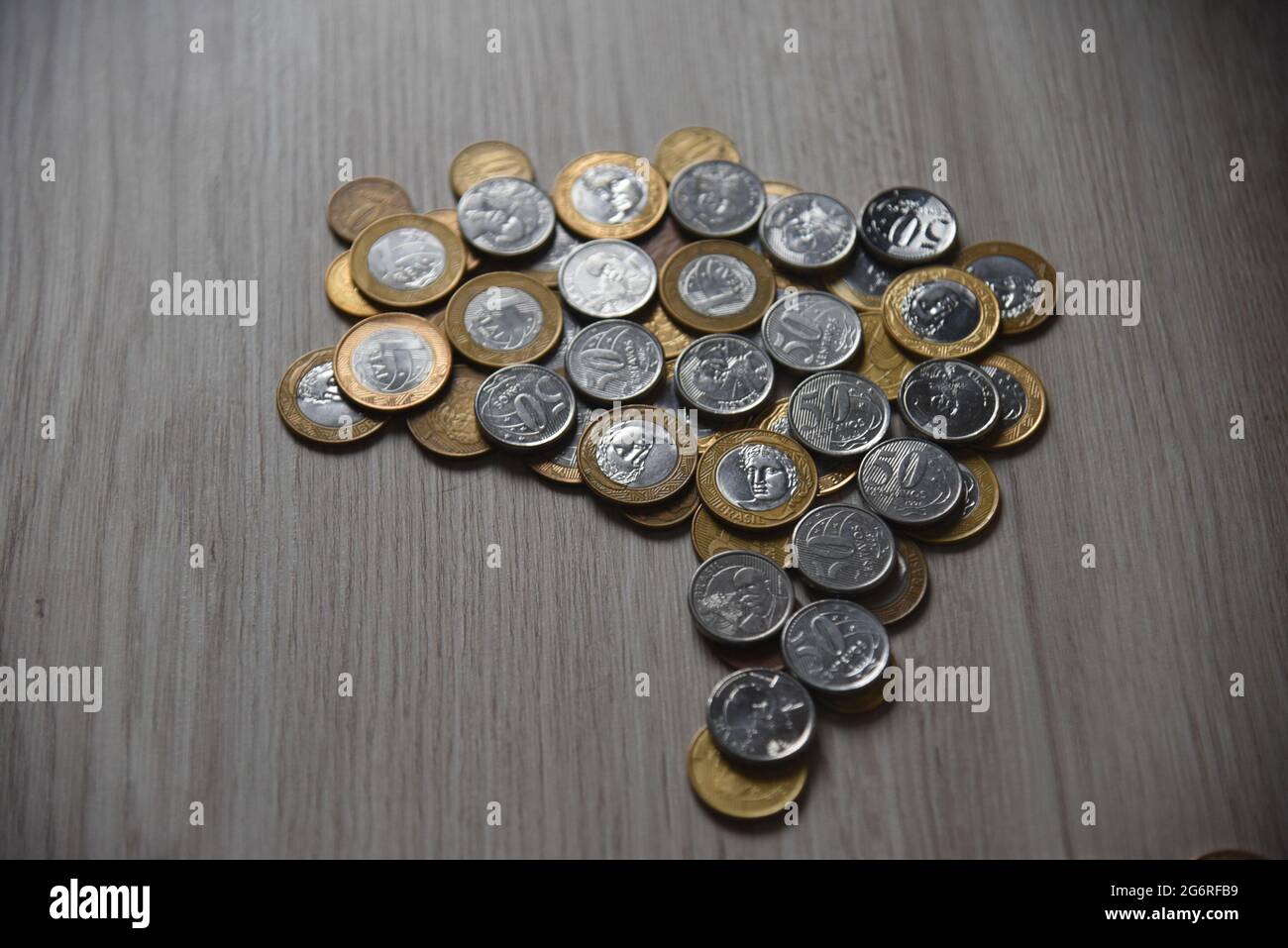 Fortaleza, Brazil. 03rd July, 2021. Map of Brazil being assembled from real and cent coins. Credit: SPP Sport Press Photo. /Alamy Live News Stock Photo