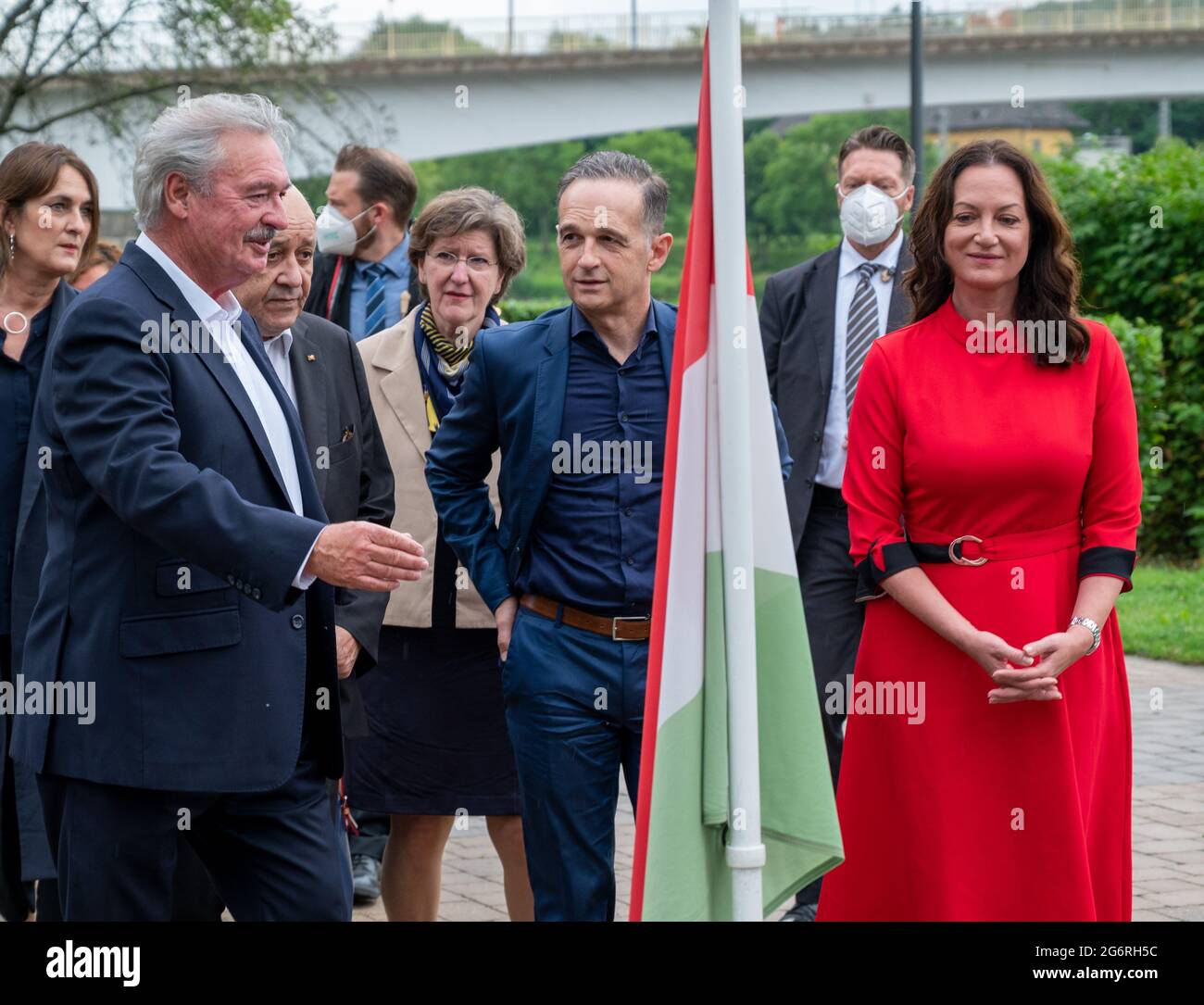 Schengen, Luxembourg. 08th July, 2021. Foreign Ministers Jean Asselborn  (l-r, Luxembourg), Jean-Yves Le Drian (France) and Heiko Maas (Germany,  SPD) discuss in front of the Schengen Museum in the presence of actress