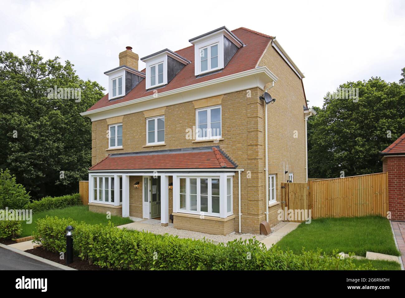 Enfield London Street High Resolution Stock Photography and Images Alamy