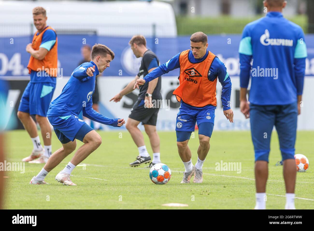 Mittersill Austria 08th July 21 Football 2nd Bundesliga Fc Schalke 04 Training Camp From Left Schalke S Mittersill Austria 08th July 21 Football 2nd Bundesliga Fc Schalke 04 Training Camp From Left Schalke S