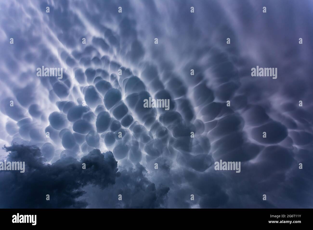 Mammatus storm clouds, bautiful storm cloud formation Stock Photo