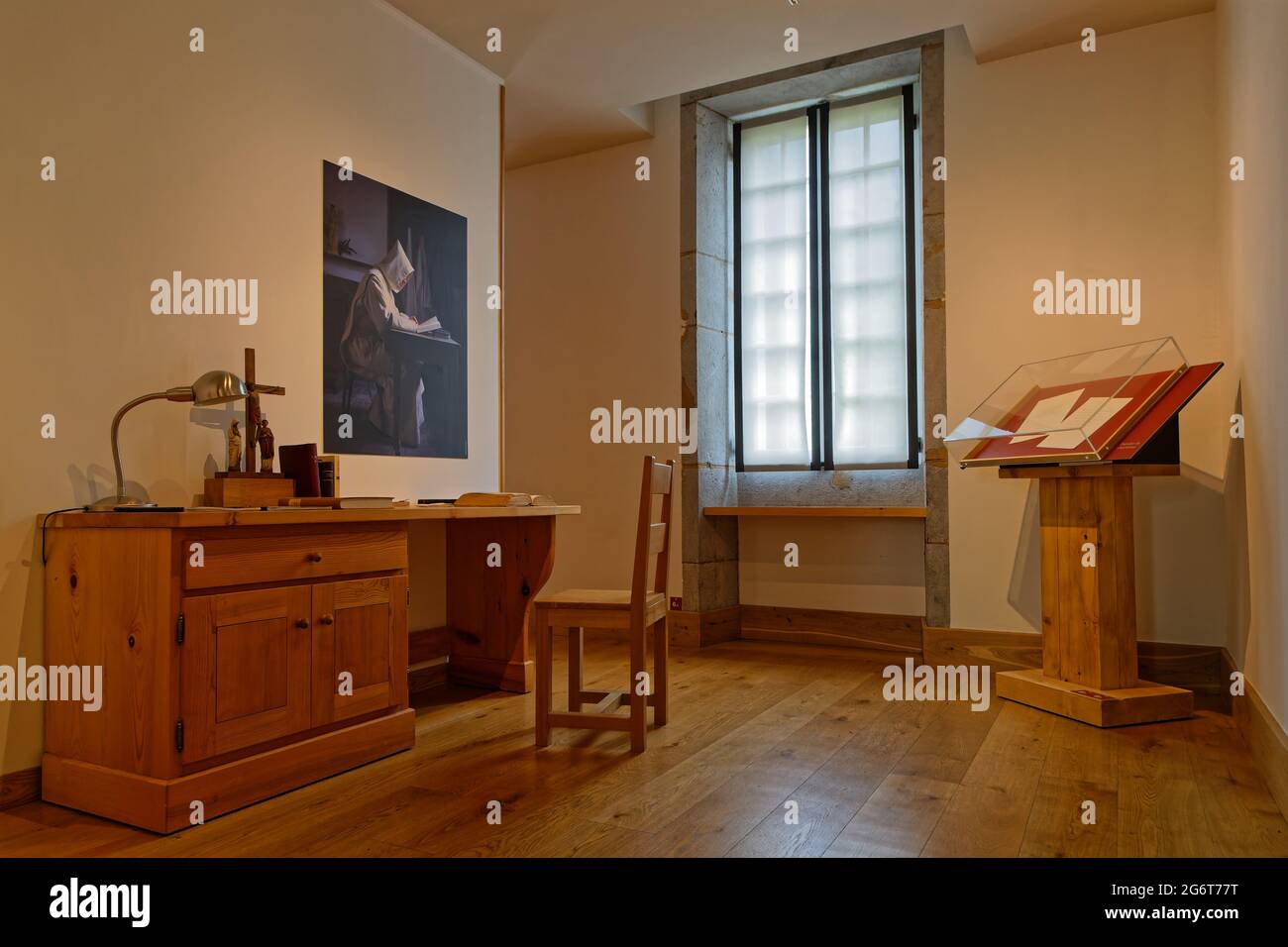 Monk cell hi-res stock photography and images - Alamy