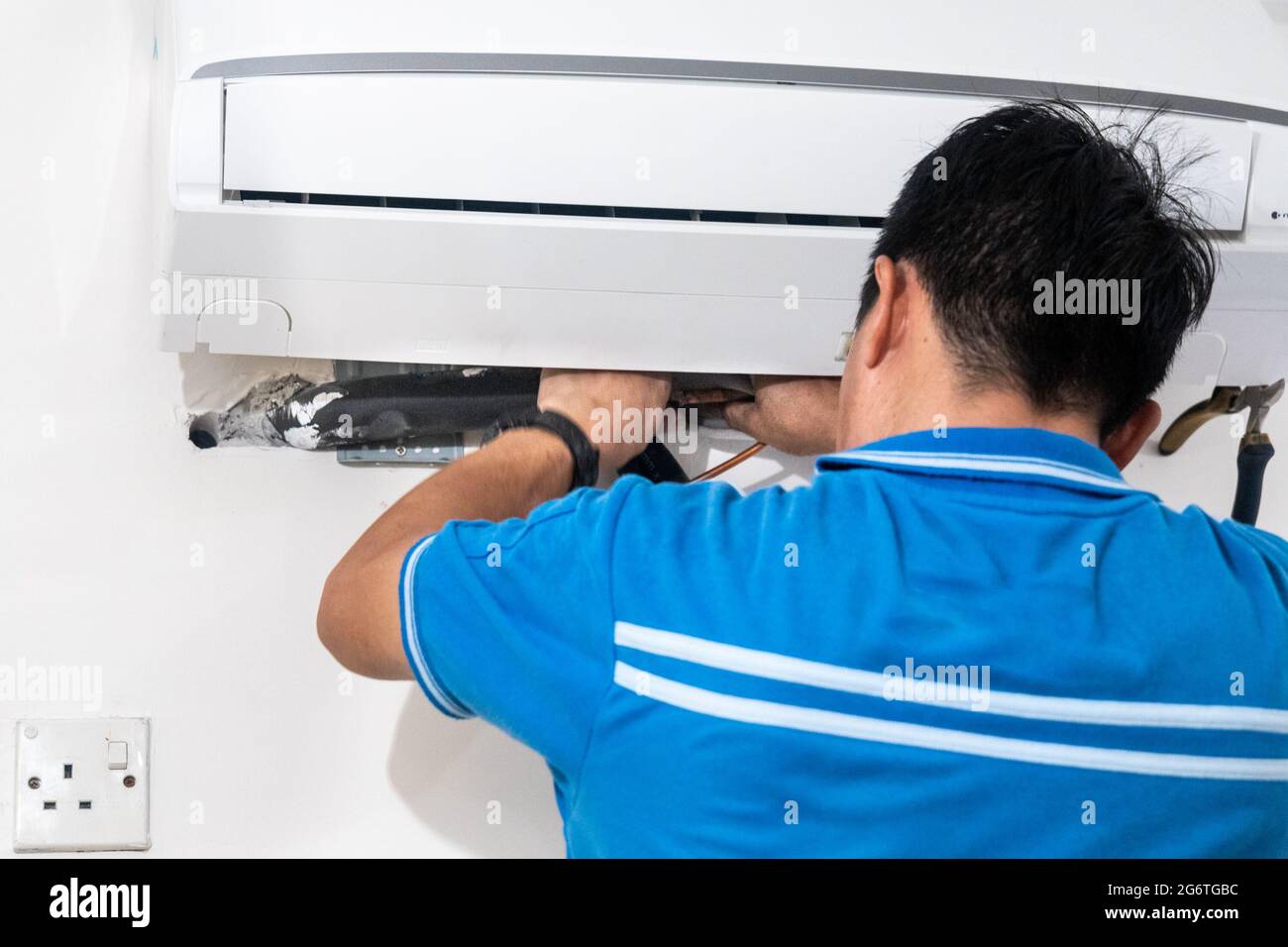 Condenser unit hires stock photography and images Alamy