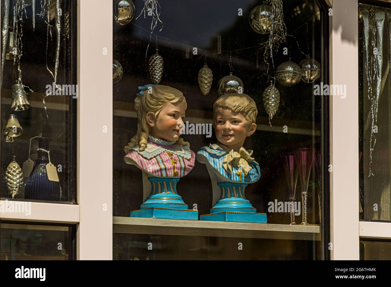 Shop window in Thuringia displaying Christmas decorations and toy figures. Sonneberg, Germany Stock Photo