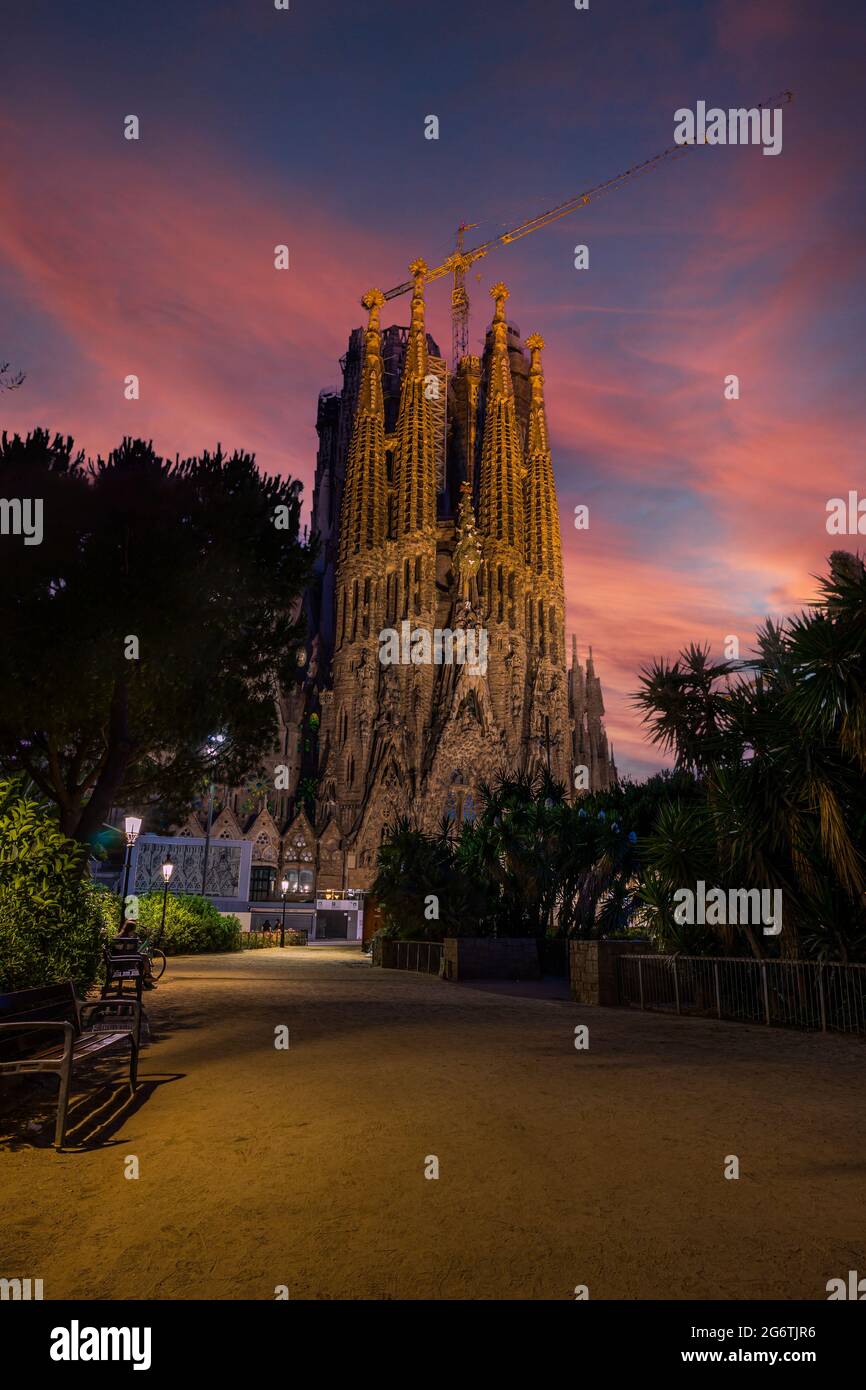 Sunset Basilica Sagrada Familia Barcelona Stock Photo Alamy sunset-basilica-sagrada-familia-barcelona-stock-photo-alamy
