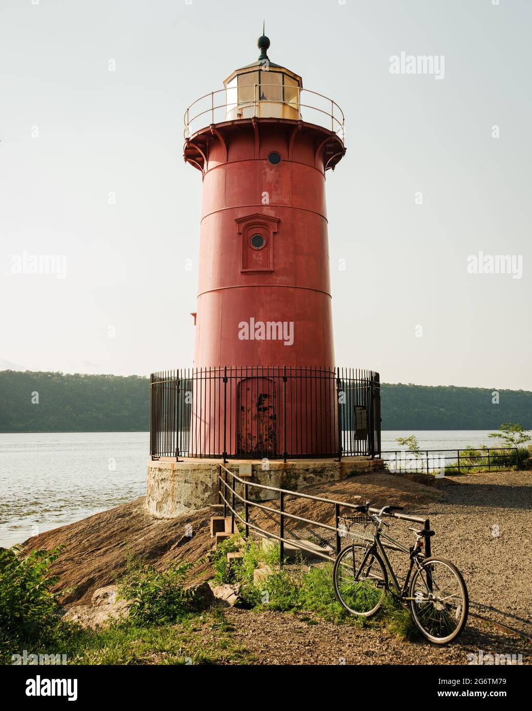 The Little Red Lighthouse, along the Hudson River in Washington Heights, Manhattan, New York City Stock Photo