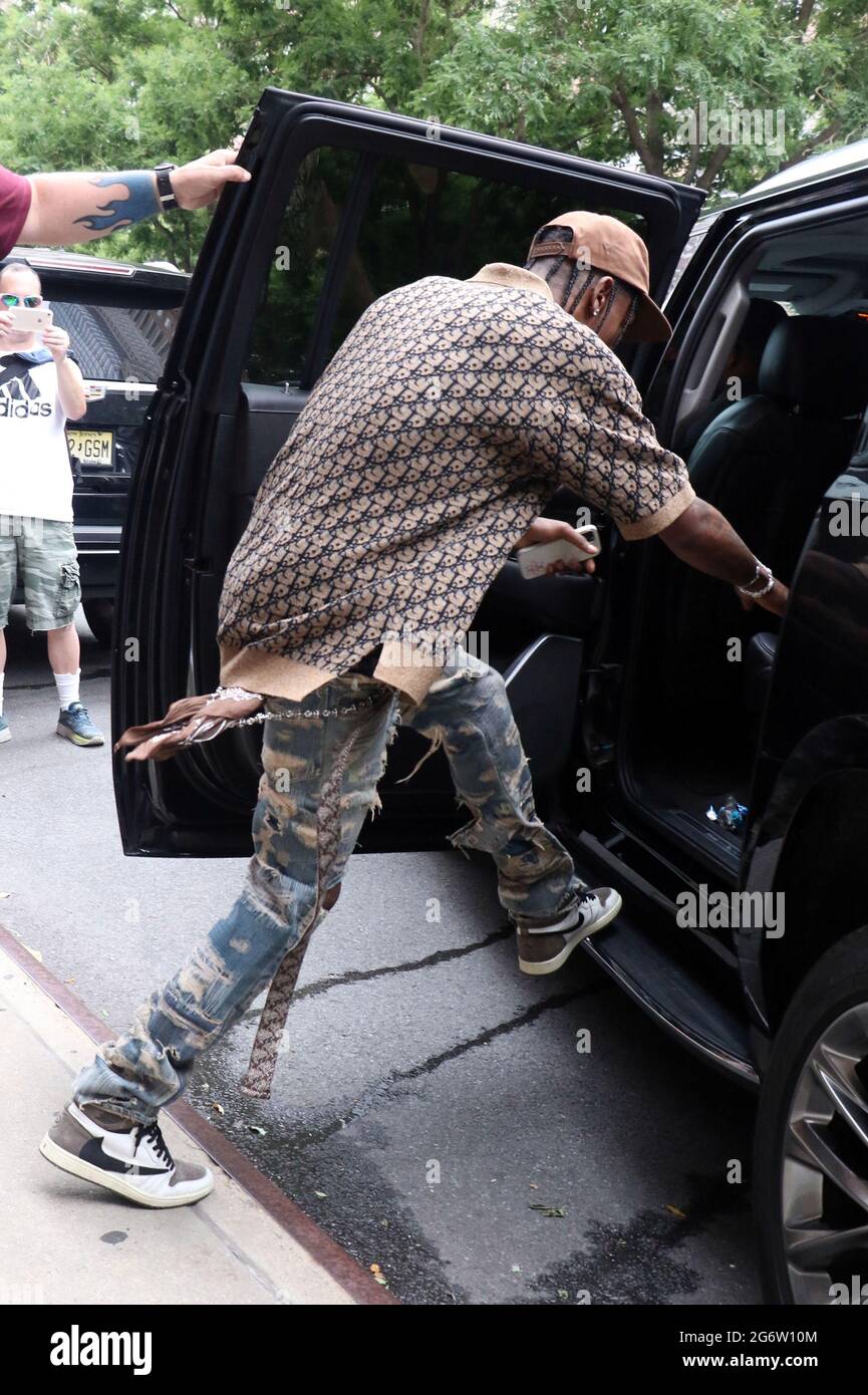 travis scott 6's 2021