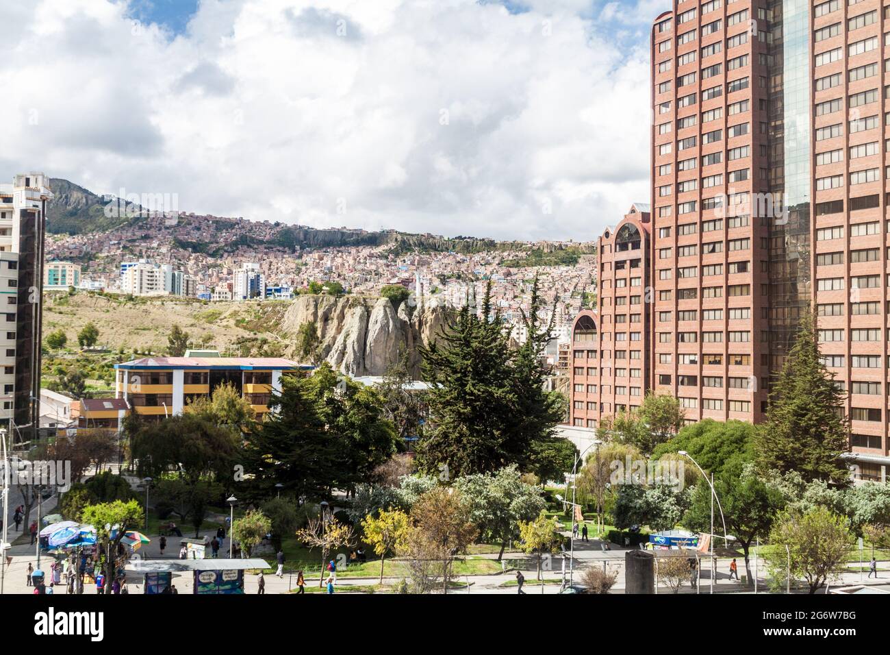 Red buildings of la paz bolivia hi-res stock photography and images - Alamy