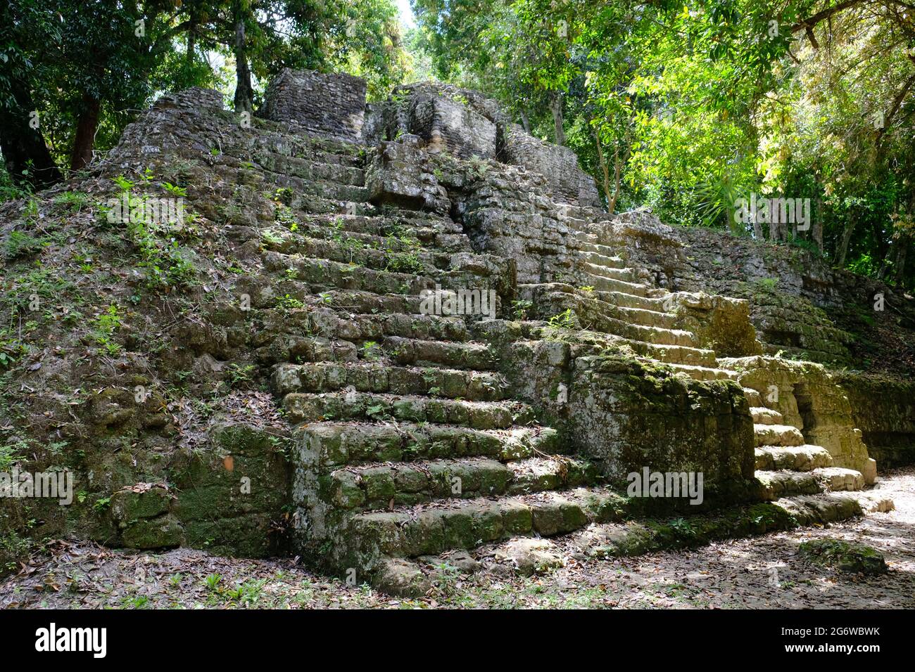 Guatemala Tikal National Park - Ruine in Palacio de las Acanaladuras area Stock Photo