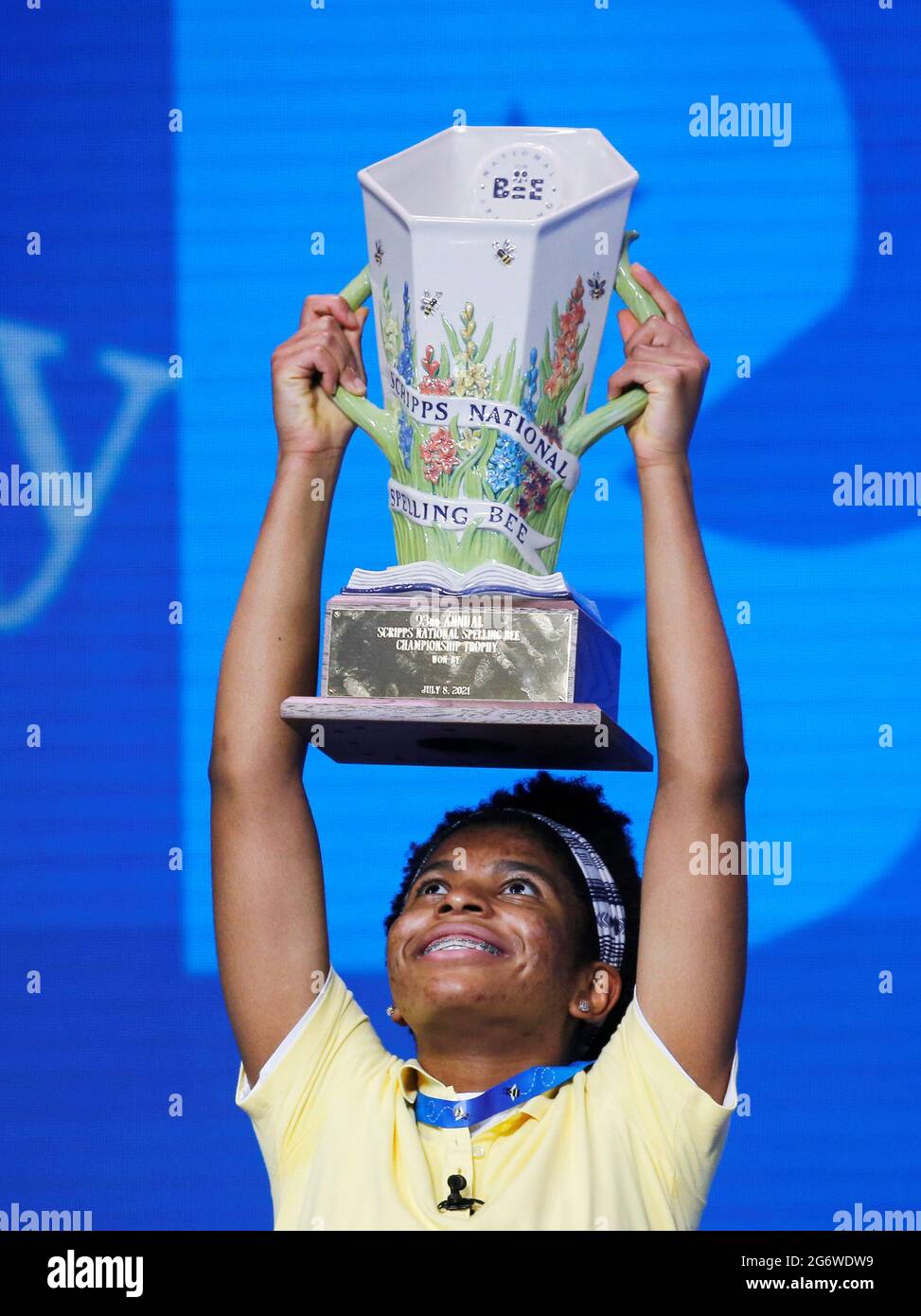 Spelling bee trophy hires stock photography and images Alamy