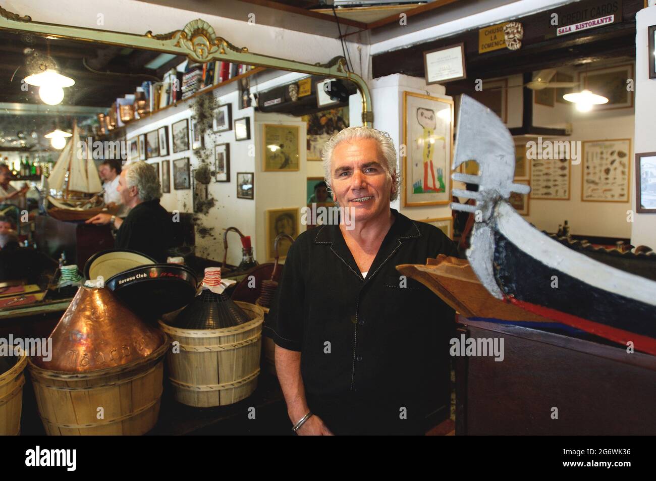 ITALY. VENICE. CASTELLO DISTRICT. CALLE LONGA. THE OSTERIA EL