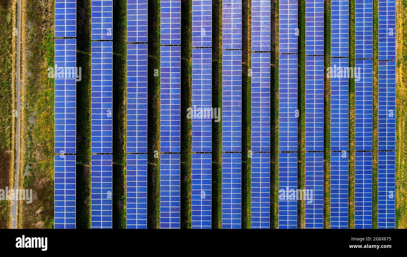 Solar panels field aerial top hi-res stock photography and images - Alamy