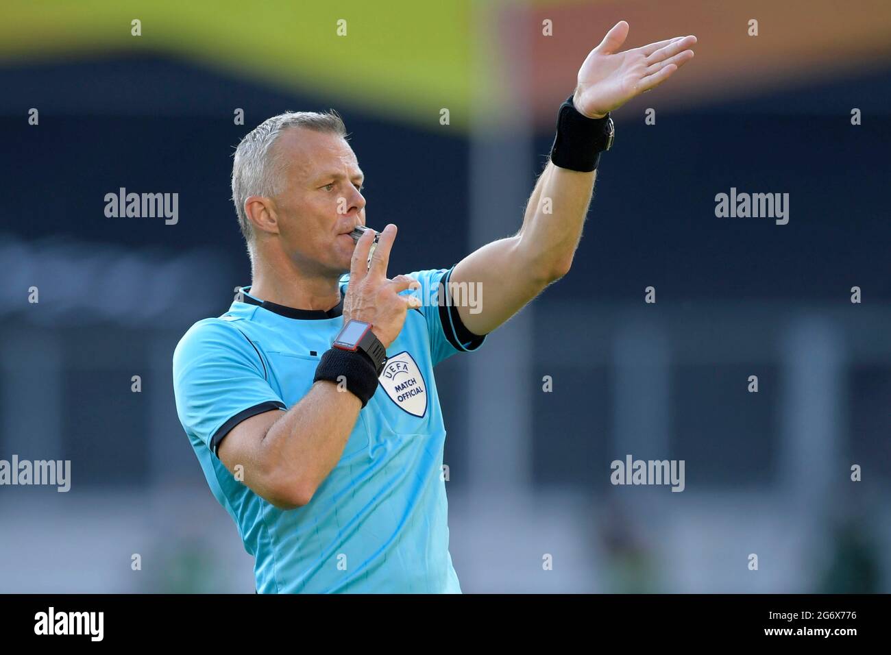 referee Bjoern KUIPERS (NED) whistles for the UEFA Euro 2020 final Italy-England. Archive photo; referee Bjoern KUIPERS (BjvÉ¬? rn) (NED), gesture, gesture, gesticulating, Soccer Europa League, round of 16, FC Sevilla (SEV) - AS Roma, on August 6th, 2020 in Duisburg/Germany. Photo: AnkeWaelischmiller/Sven Simon/Pool vÇ¬ Stock Photo