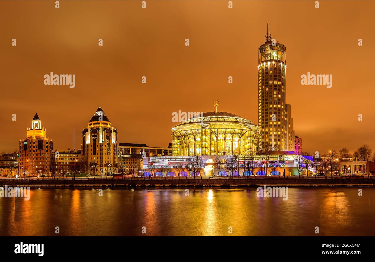 Moscow, Russia -19, February, 2017: Night. View of the river. Downtown, Zamoskvorechye, International House of Music Stock Photo