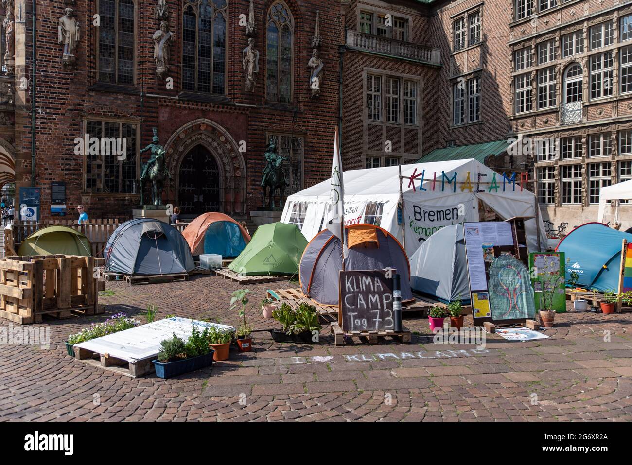 07.04.2021 Climate Camp In Front Of The Town Hall In Bremen. Climate Activist Build Up The Climatecamp To Protest For More Climate Protection In Breme Stock Photo