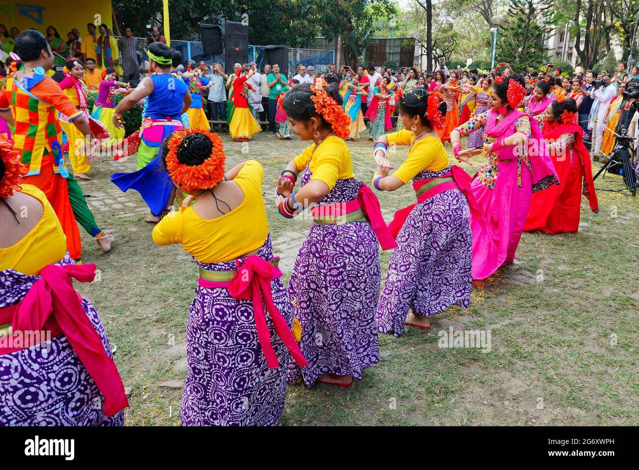 Kolkata, India 9th March 2020 Girl dancers dressed in sari