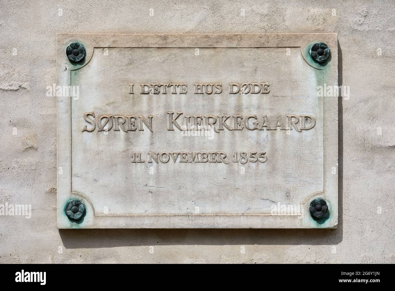 Memorial tablet with the inscription "Soeren Kierkegaard died in this house November 11th 1855"; Bredgade 70, Copenhagen, Denmark Stock Photo
