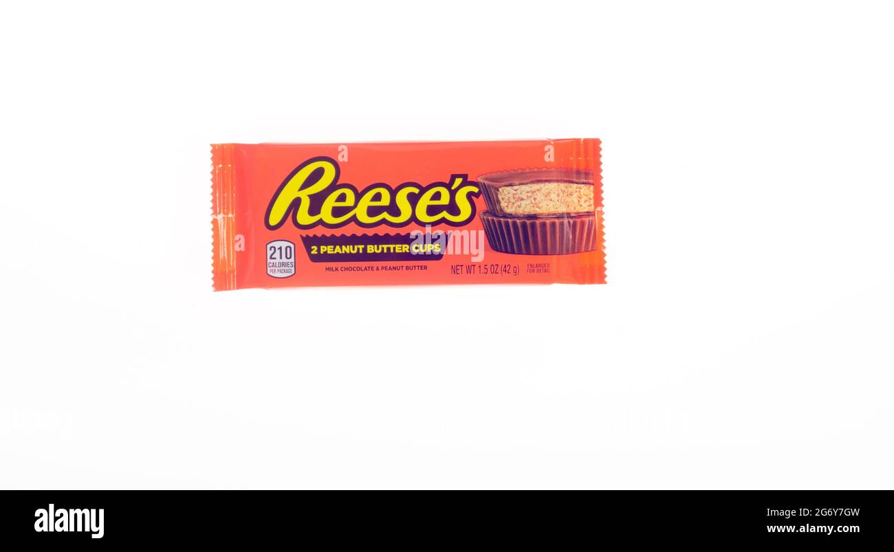 Reeses peanut butter cups hi-res stock photography and images - Alamy