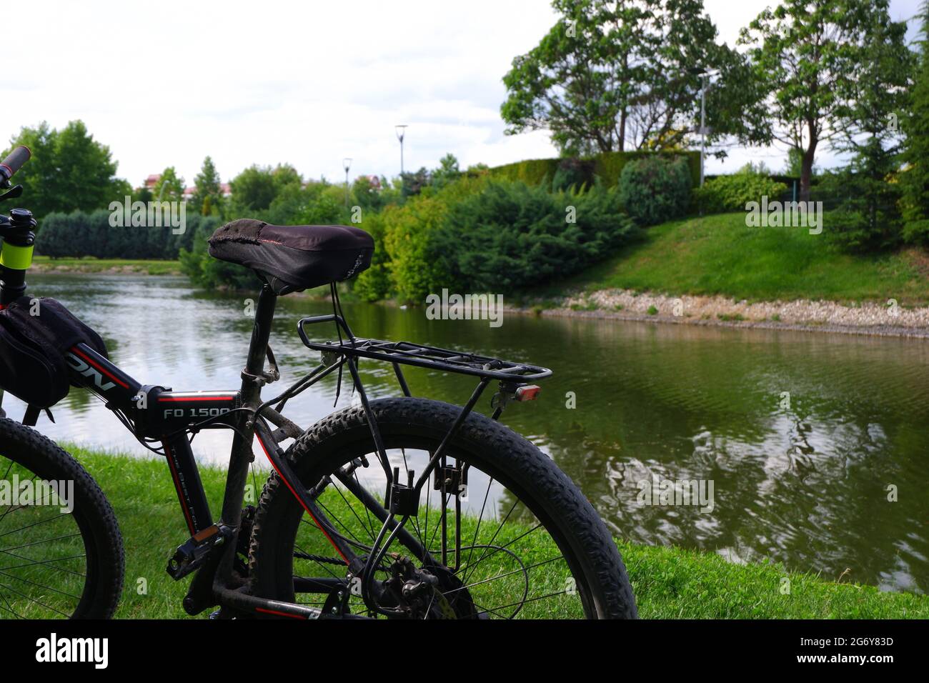 Black bike hi-res stock photography and images - Alamy
