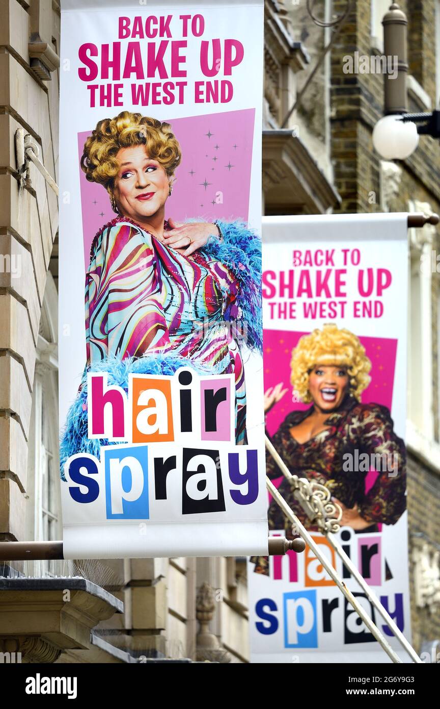 London, England, UK. 'Hairspray' the musical staring Michael Ball and Les Dennis at the London Coliseum Stock Photo