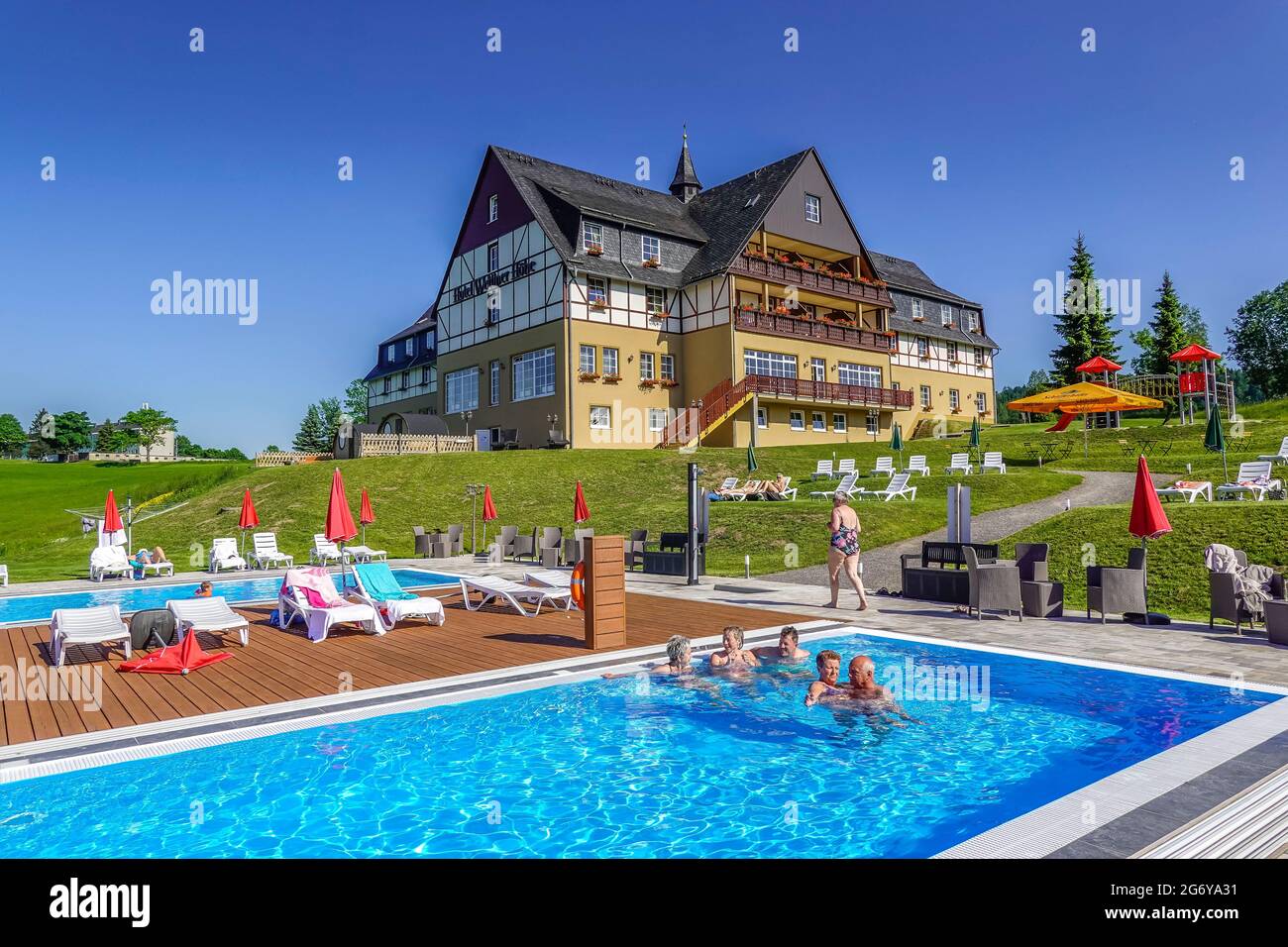 Swimmingpool, Panorama Berghotel Wettiner Höhe, Seiffen, Sachsen,  Deutschland Stock Photo - Alamy