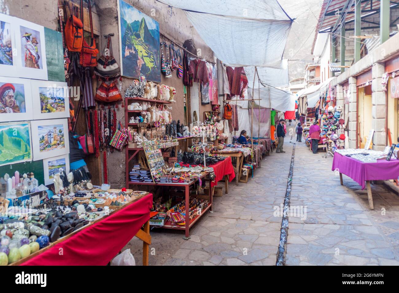 PISAC, PERU - MAY 22, 2015: Famous indigenous market in Pisac, Sacred Valley of Incas, Peru. Stock Photo