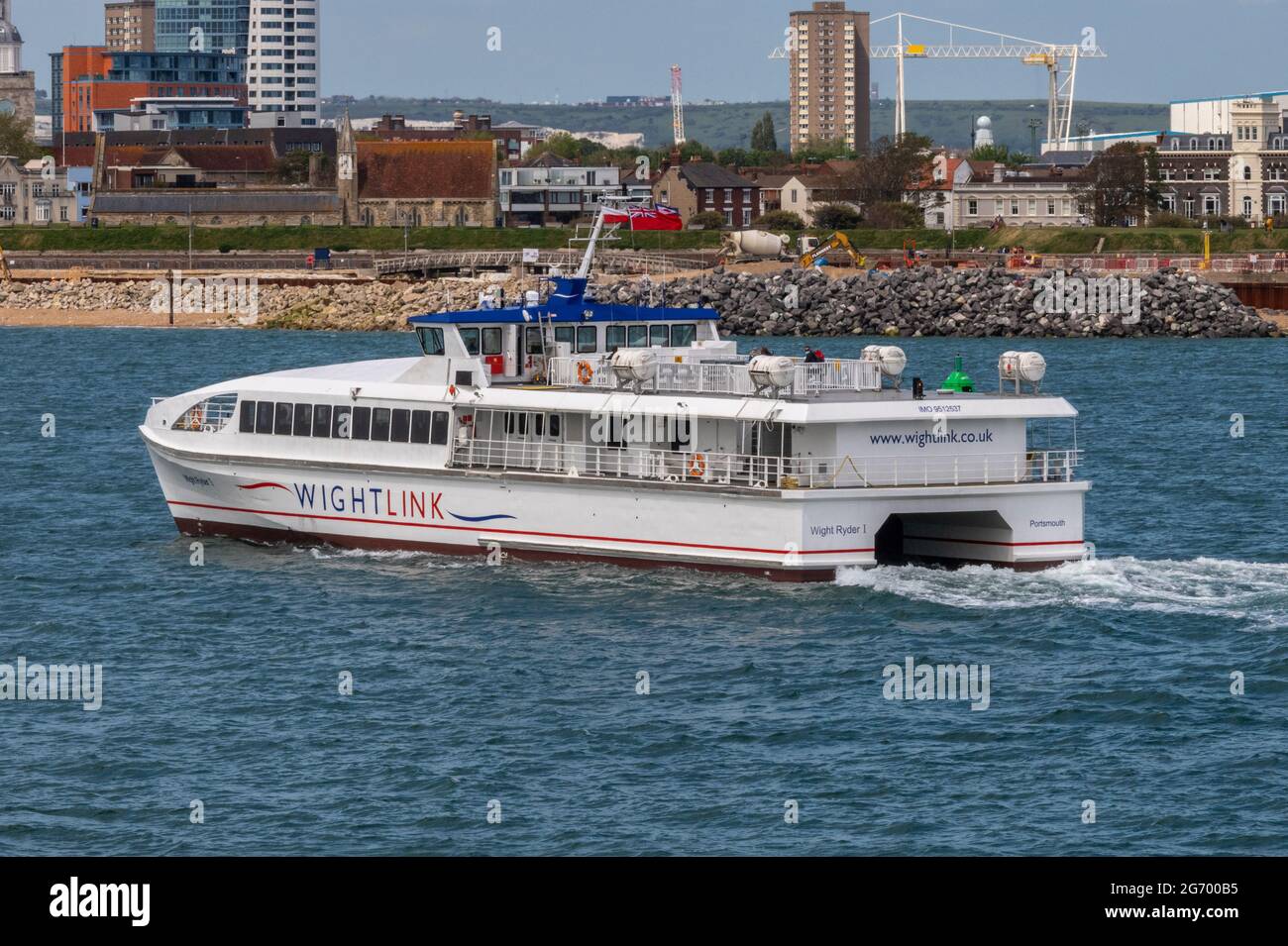 Portsmouth ryde catamaran ferry wightlink hires stock photography and