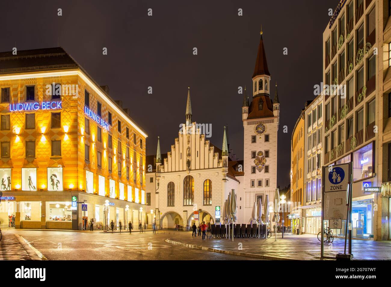 Munich, Germany - May 19, 2016: Old Town Hall (Altes Rathaus) on ...