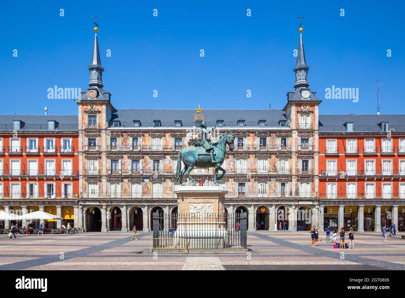 Plaza Mayor Madrid View High Resolution Stock Photography and Images ...