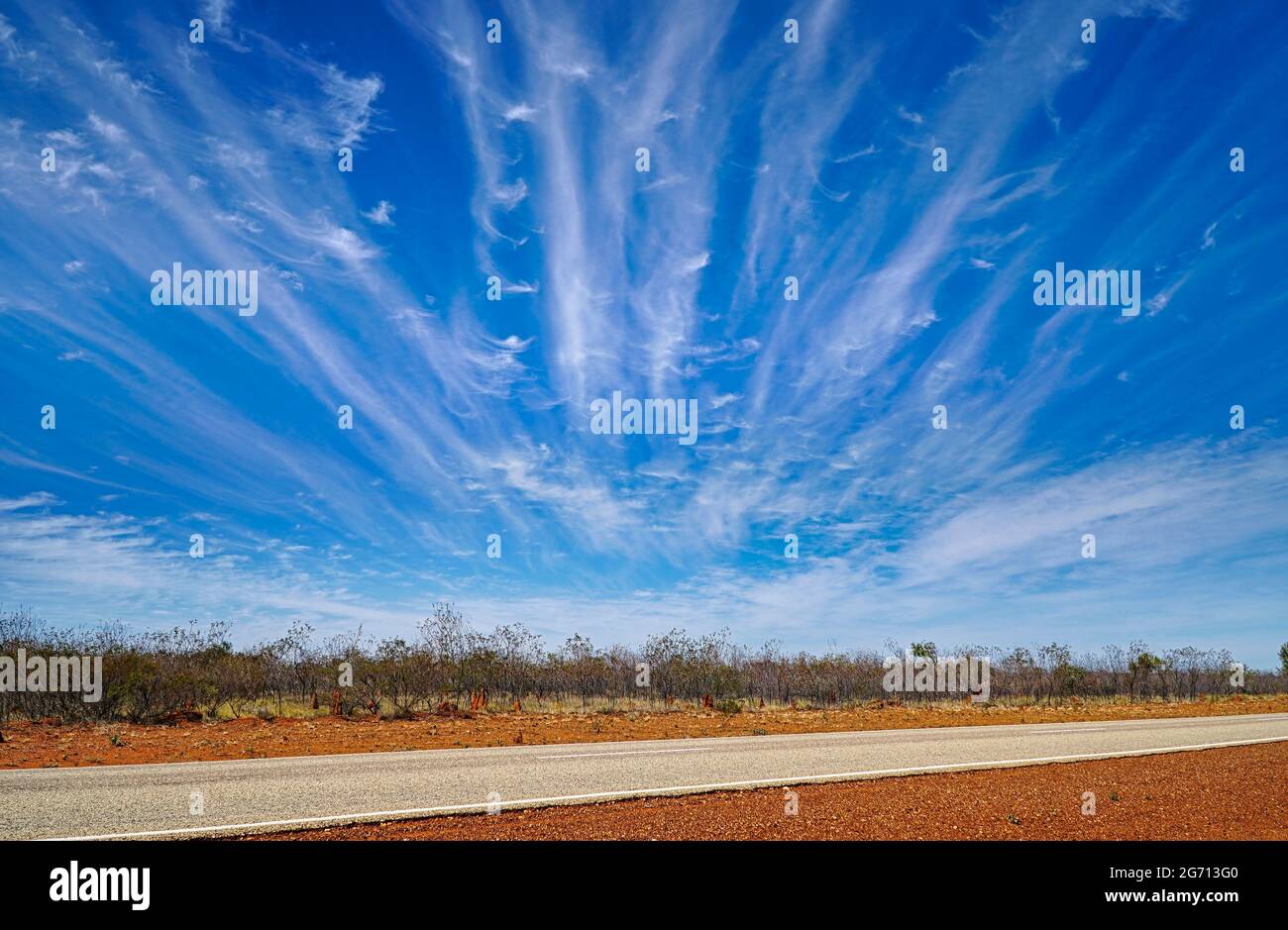 Road to Devils Marbles in central Australia, Northern Territory Stock Photo