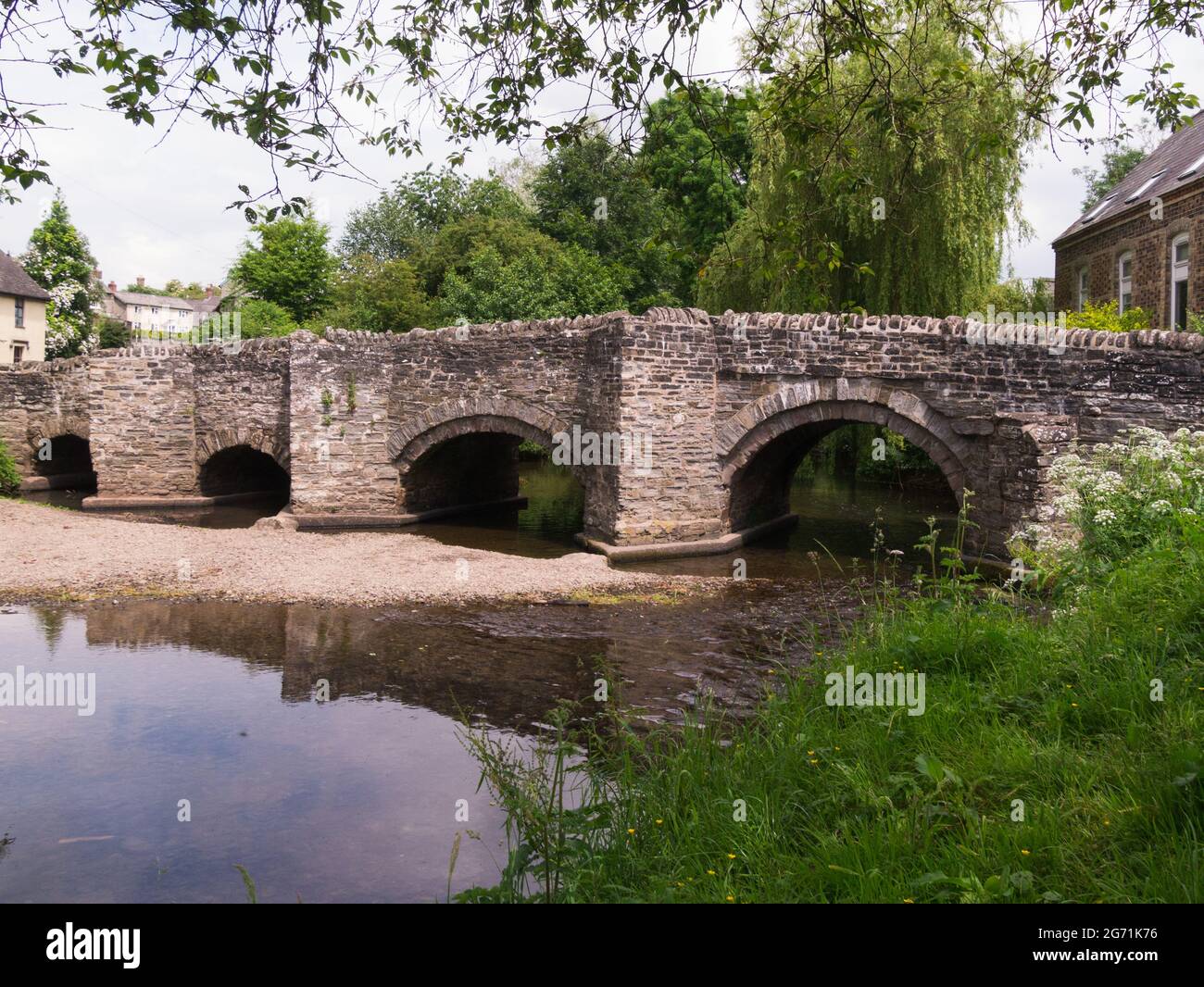 14thc packhorse Clun Bridge over the River Clun in Clun small village in Shropshire Hills Area of Oustanding Natural Beauty Shropshire England UK Stock Photo