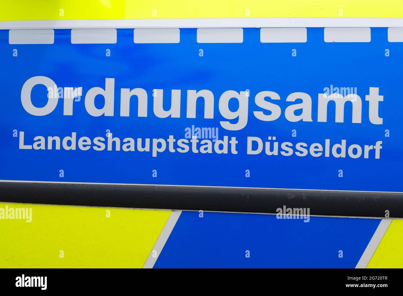 Sign at the car door, Ordnungsamt Landeshauptstadt Düsseldorf, North Rhine-Westphalia, Germany, Europe Stock Photo