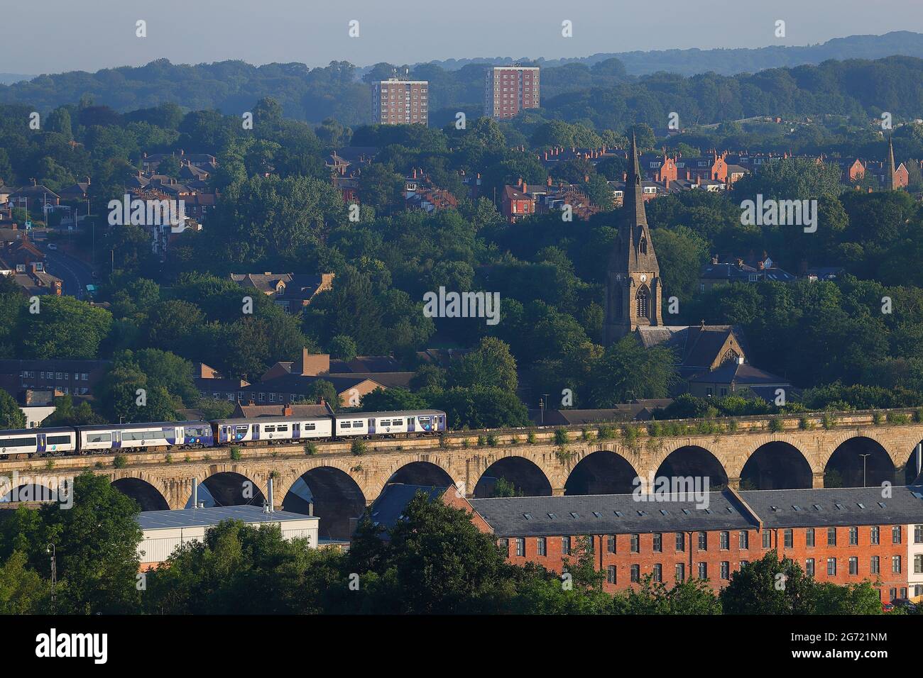 Kirkstall viaduct leeds hires stock photography and images Alamy