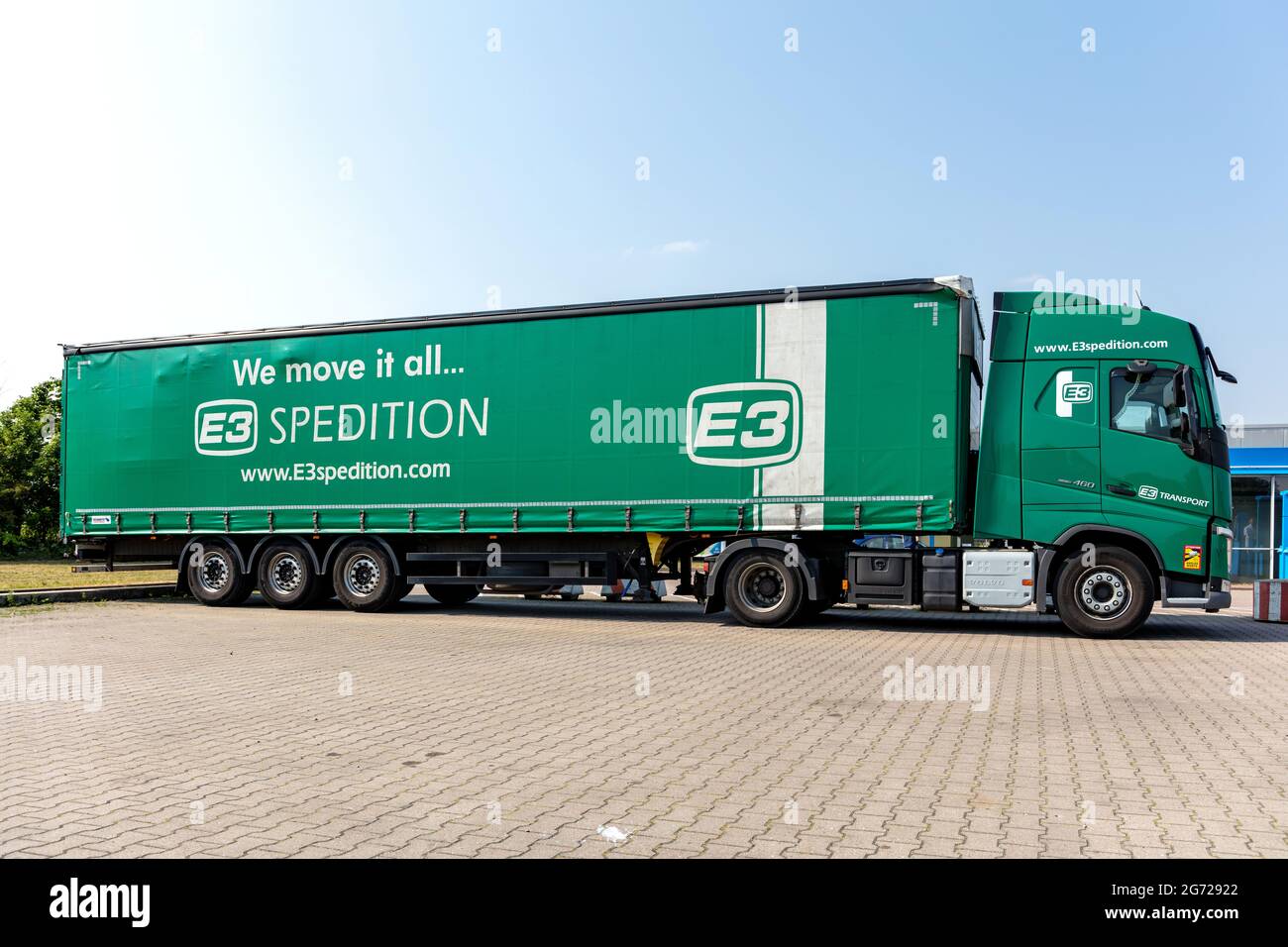 E3 Spedition Volvo FH truck with curtainside trailer Stock Photo