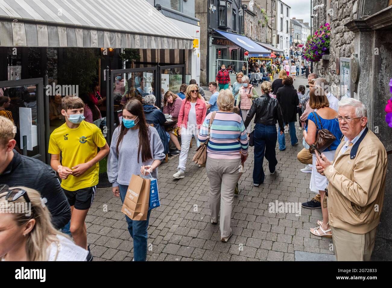 Kilkenny Co Kilkenny Ireland 10th July 21 Streets Were Very Busy In Kilkenny Today With Most People Not Wearing Facemasks Or Practicing Social Distancing Outdoor Eating Proved Popular As No Return Date