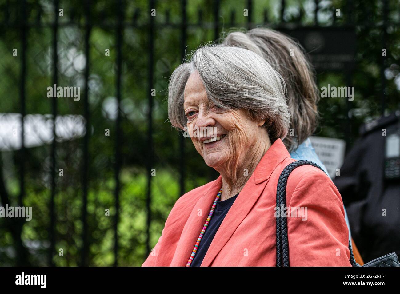 Wimbledon London 10 July 2021 English Actress Dame Maggie Smith Arrives At The The All England Lawn Tennis Club For The Ladies S Singles Final Day At Wimbledon Credit Amer Ghazzal Alamy Live News