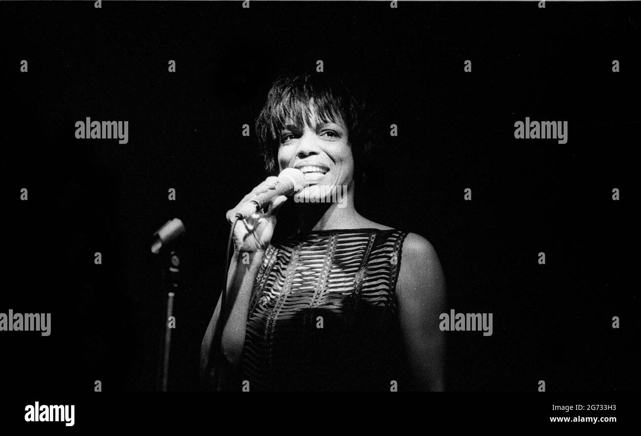 Nnenna Freelon, Ronnie Scott&#x2019;s Jazz Club, London, 7/2000. Stock Photo