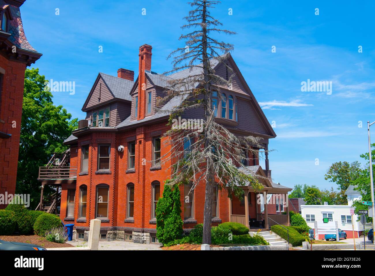 Historic residence building at 25 Harvard Street in downtown of