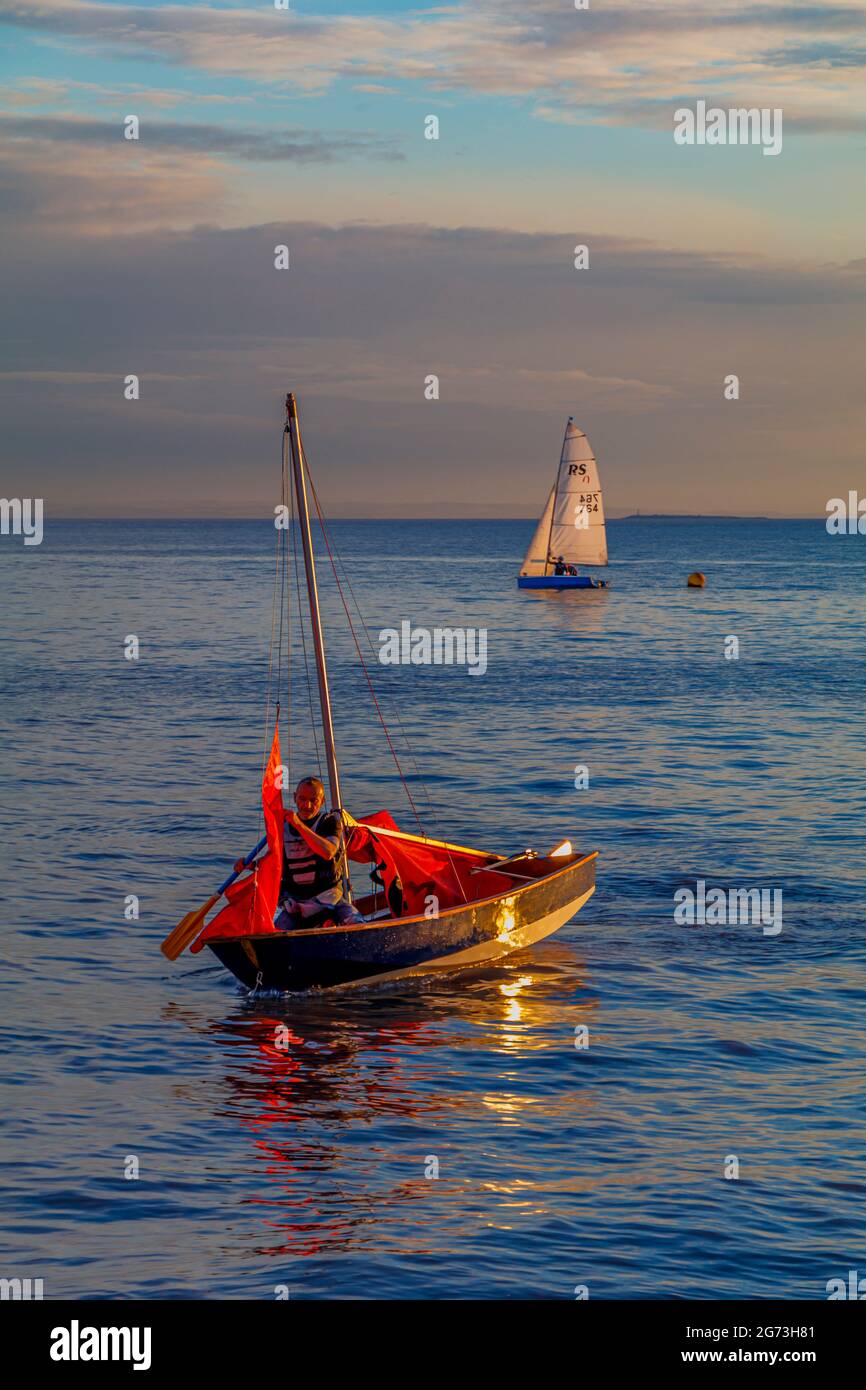 Mirror sailing dinghy hires stock photography and images Alamy
