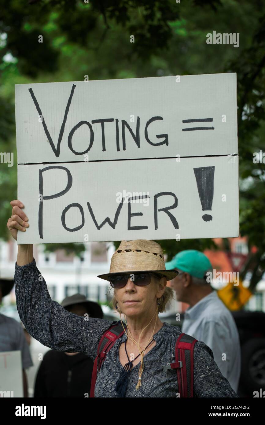 10/07/2021: Hundreds gather to support the passage of United States Congressional bill H.R.1 and S-1 or the “For the People Act of 2021” In Concord, Massachusetts, USA. Credit: Chuck Nacke/Alamy Live News Stock Photo