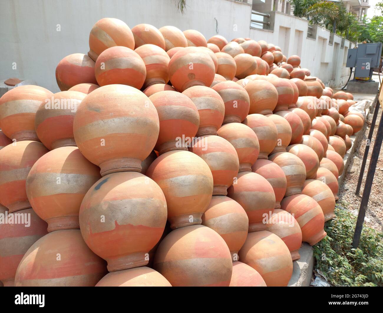 Clay pottery is showing on roadside in Jaipur, Rajasthan, India Stock