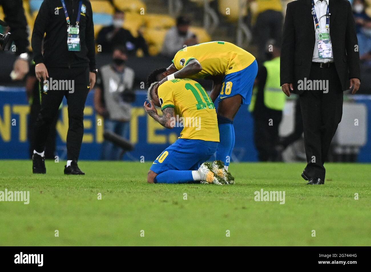 Rio De Janeiro, Brazil. 10th July, 2021. Football: Copa America, Final, Argentina - Brazil, Maracana Stadium. Neymar (M.) cries after Brazil's defeat. Credit: Andre Borges/dpa/Alamy Live News Stock Photo