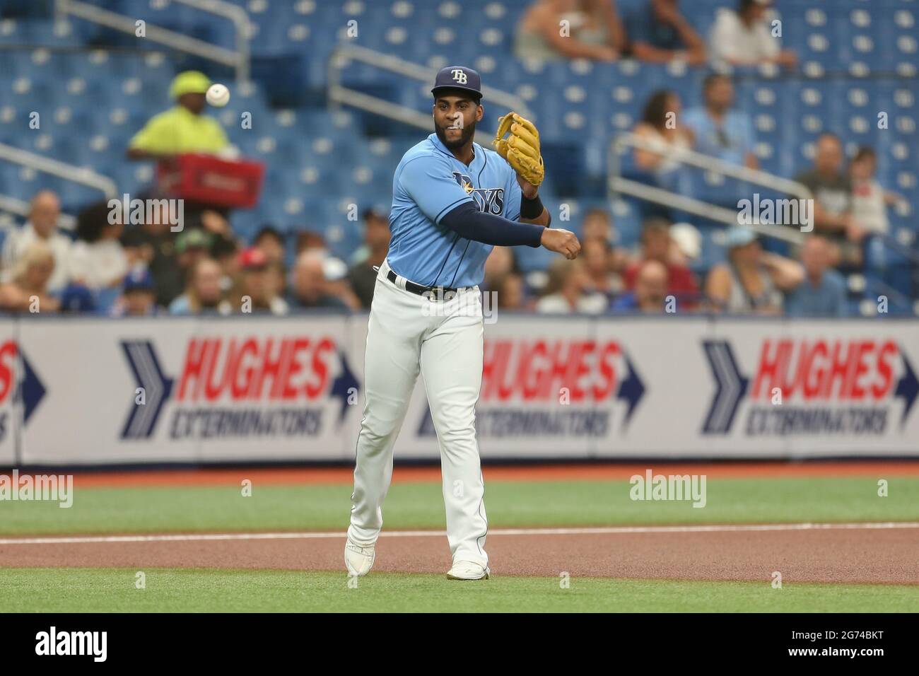 Rays 1B Yandy Díaz leaves game with right hamstring tightness - The San  Diego Union-Tribune
